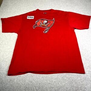 Vintage Tampa Bay Buccaneers T Shirt Mens XL Red Graphic NFL Team Apparel Retro